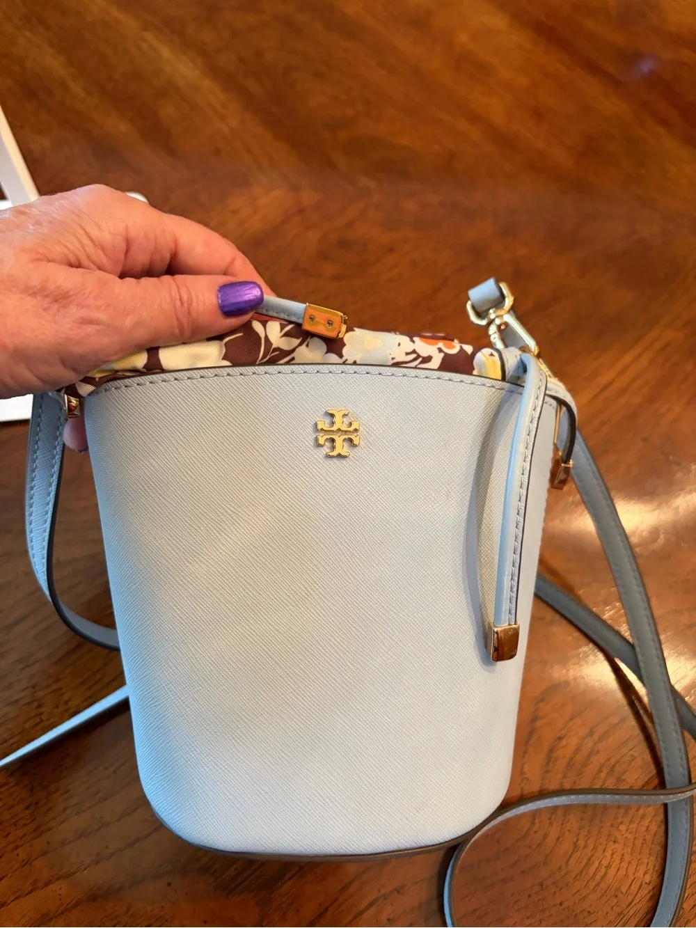 Darling Tory Burch Emerson Mini Bucket Baby Blue w/ Floral Liner NWOT Perfect!
